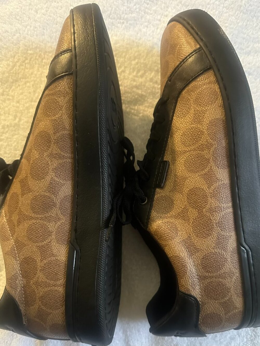 Authentic Coach Signature Canvas Low-Top Sneakers in Brown and Black